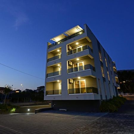 Apartments Adriatic Podstrana Bagian luar foto