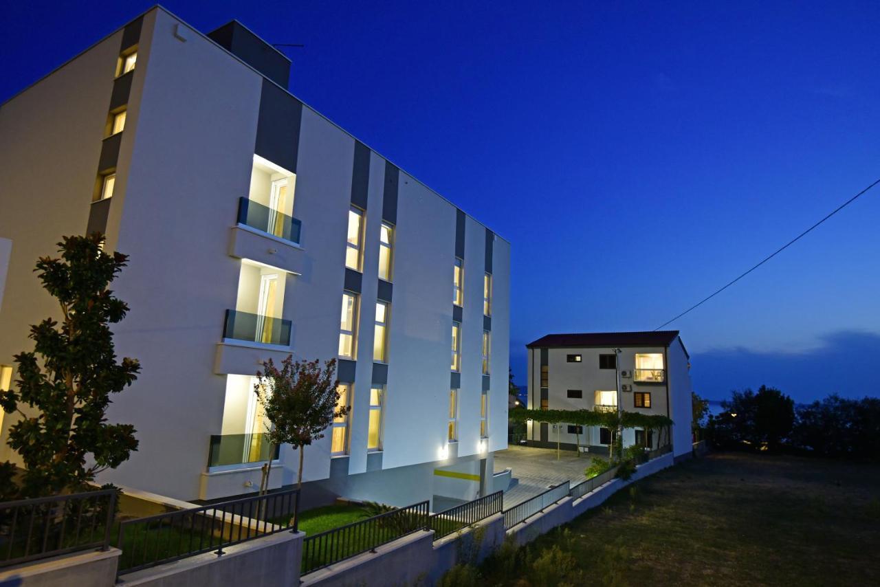 Apartments Adriatic Podstrana Bagian luar foto